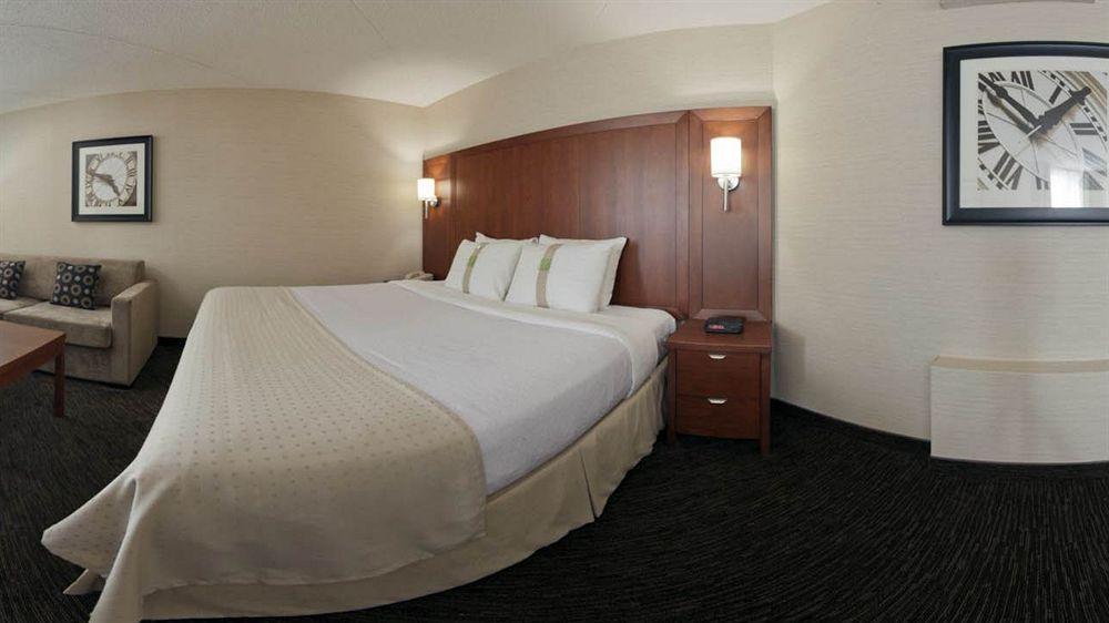 Holiday Inn Oakville Centre By Ihg Ngoại thất bức ảnh