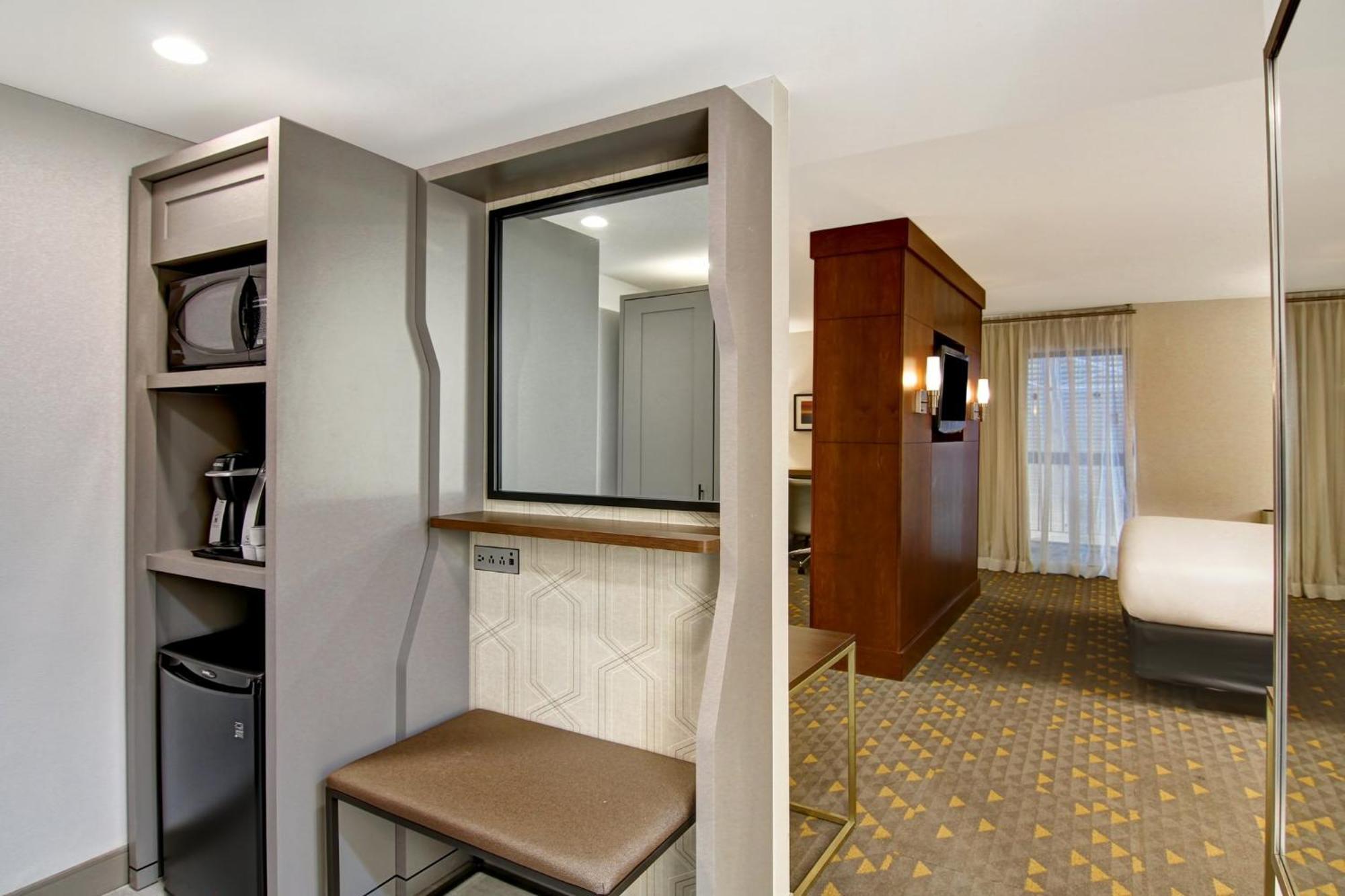 Holiday Inn Oakville Centre By Ihg Ngoại thất bức ảnh