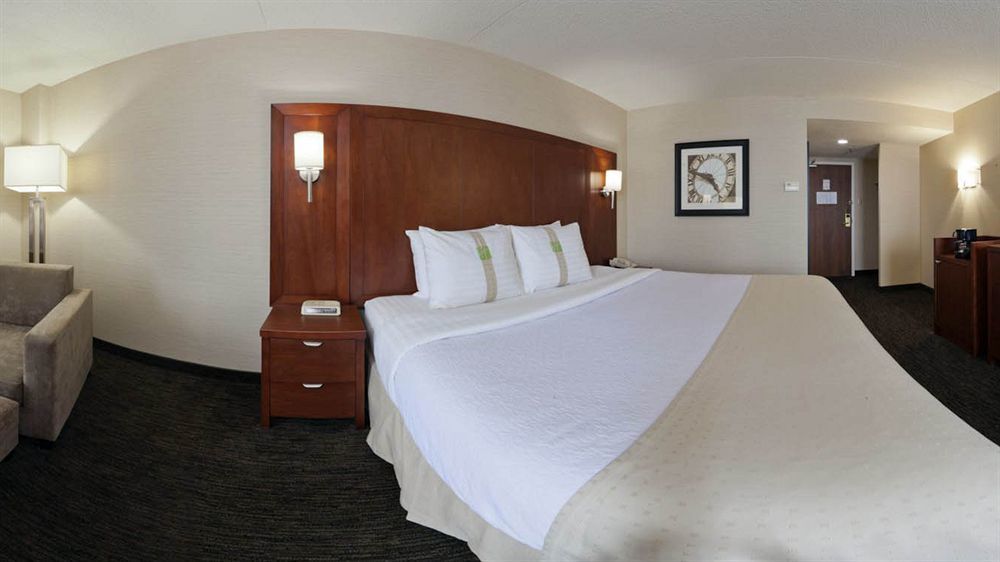 Holiday Inn Oakville Centre By Ihg Ngoại thất bức ảnh